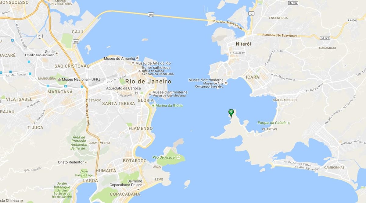 Kat jeyografik nan plaj Adão
